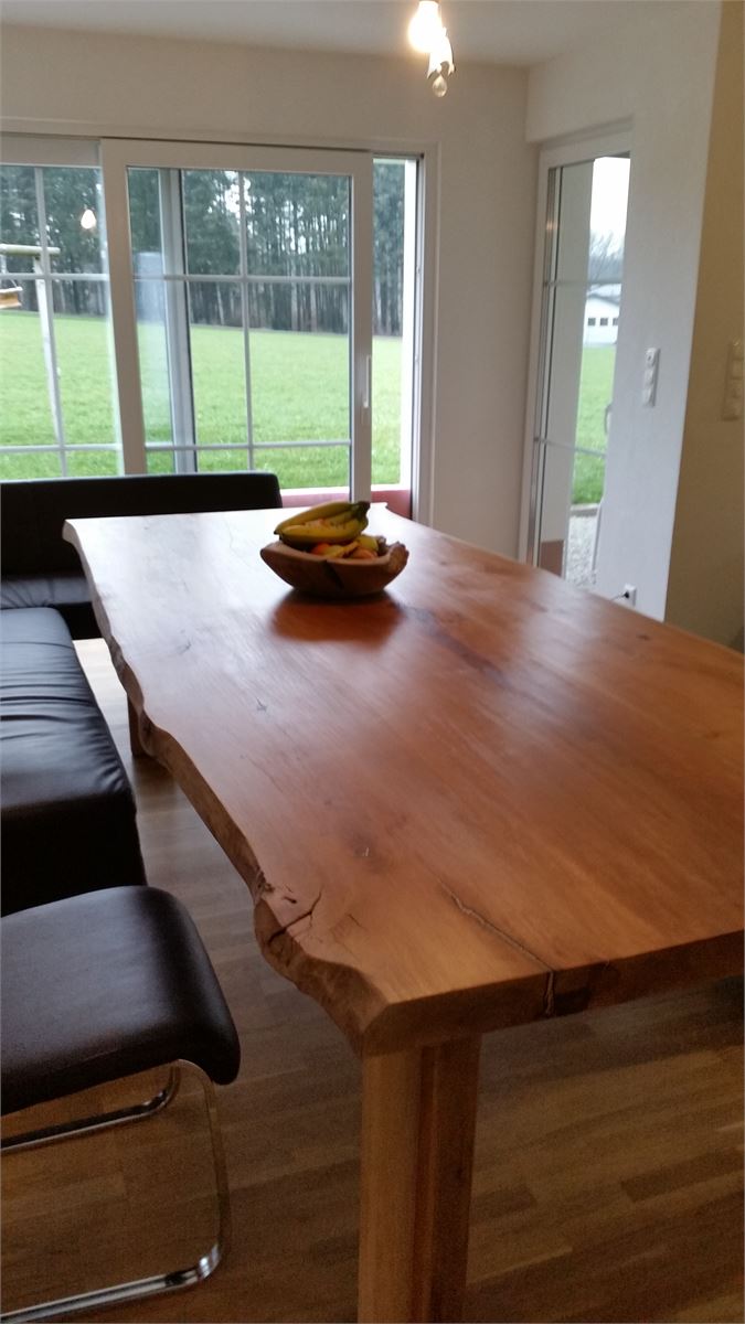 Tisch aus Birnenholz gewachst